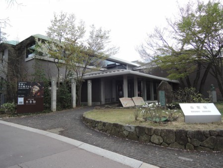 ▲近代的な雰囲気の北斎館